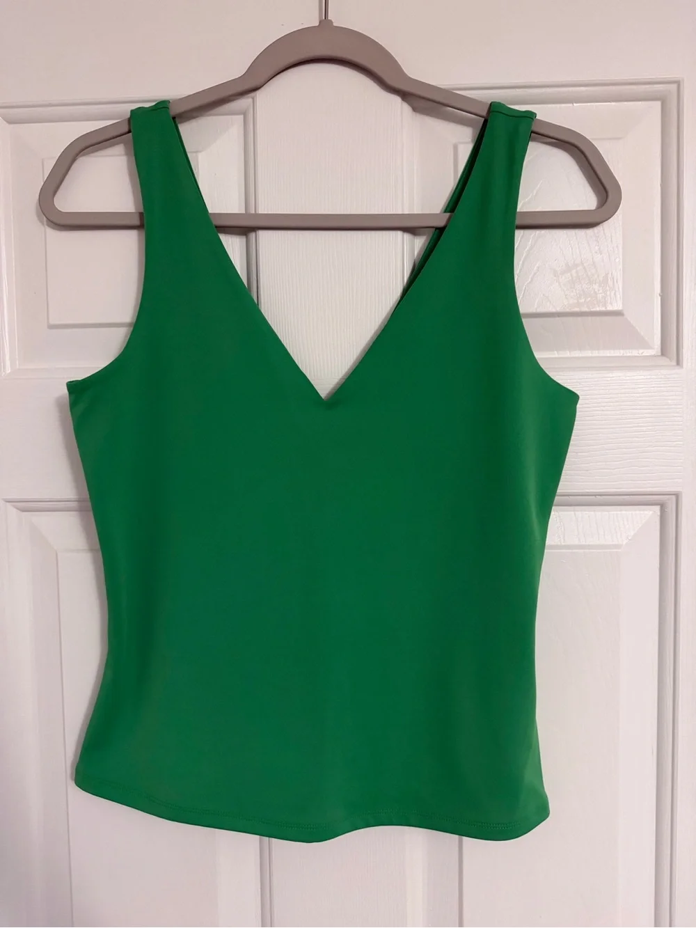 Express Emerald Green V-Neck Tank Top - Picture 1 of 4